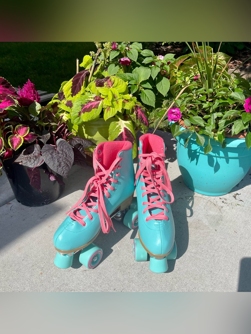 🛼Impala retro-style quad roller skates 🛼 - Aqua w/pink, size 11 adult EUC